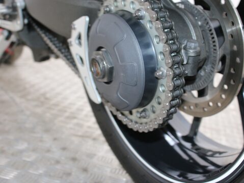 Triumph Speed Triple 1050 SPEED TRIPLE S 1050 22