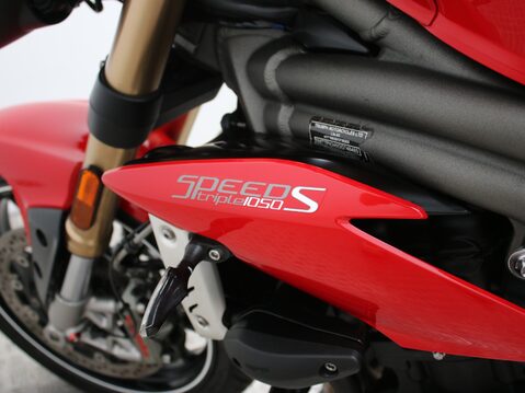 Triumph Speed Triple 1050 SPEED TRIPLE S 1050 35