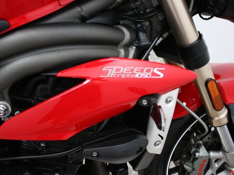 Triumph Speed Triple 1050 SPEED TRIPLE S 1050 36