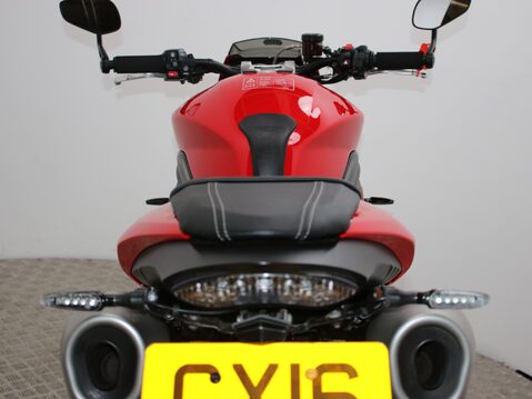 Triumph Speed Triple 1050 SPEED TRIPLE S 1050 39