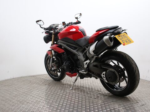 Triumph Speed Triple 1050 SPEED TRIPLE S 1050 9