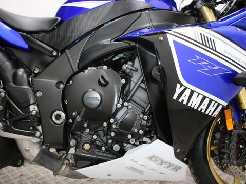 Yamaha R1 YZF-R1 21