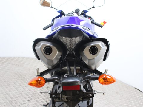 Yamaha R1 YZF-R1 25