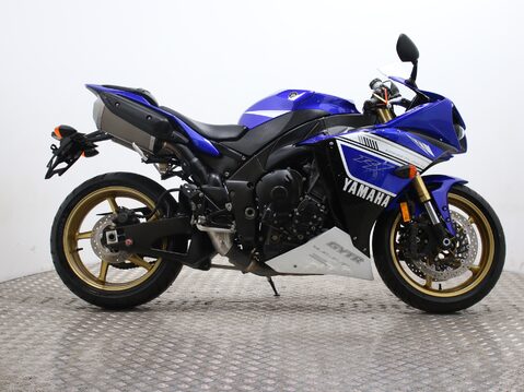 Yamaha R1 YZF-R1 