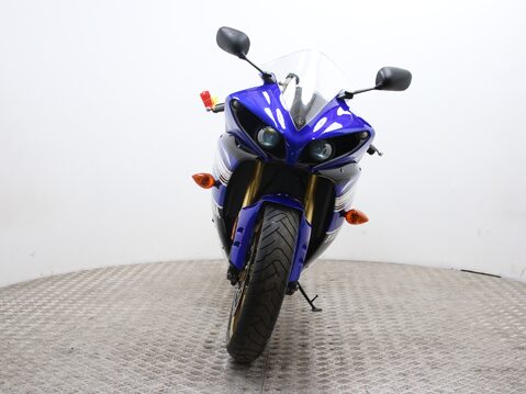 Yamaha R1 YZF-R1 5