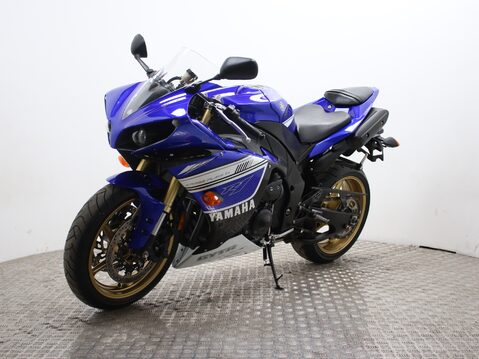 Yamaha R1 YZF-R1 6