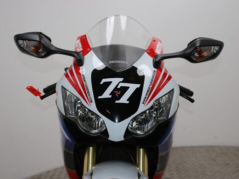 Honda CBR1000RR Fireblade CBR 1000 RR 26