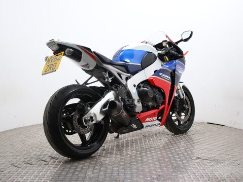 Honda CBR1000RR Fireblade CBR 1000 RR 12