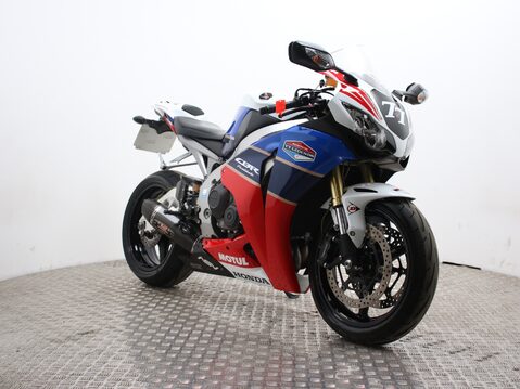 Honda CBR1000RR Fireblade CBR 1000 RR 3