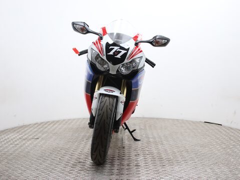 Honda CBR1000RR Fireblade CBR 1000 RR 5