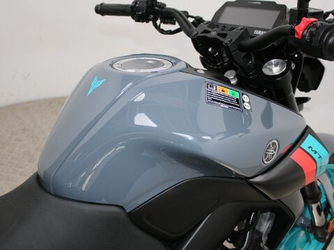 Yamaha MT-125 MT 125 (MTN 125-A) 26