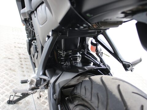 Yamaha MT-125 MT 125 (MTN 125-A) 22