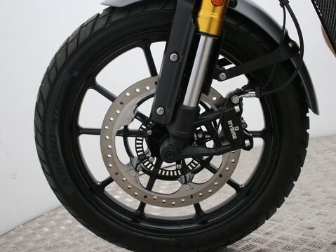 Triumph Scrambler 400 X SCRAMBLER 400X 36