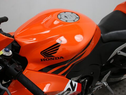 Honda CBR600 RR CBR600RR-8 29