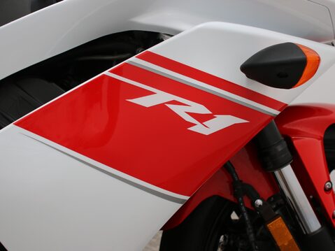 Yamaha R1 YZF R1 (07MY) 21