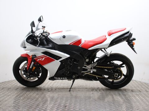 Yamaha R1 YZF R1 (07MY) 8
