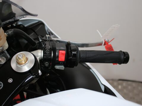Yamaha R1 YZF R1 (07MY) 17