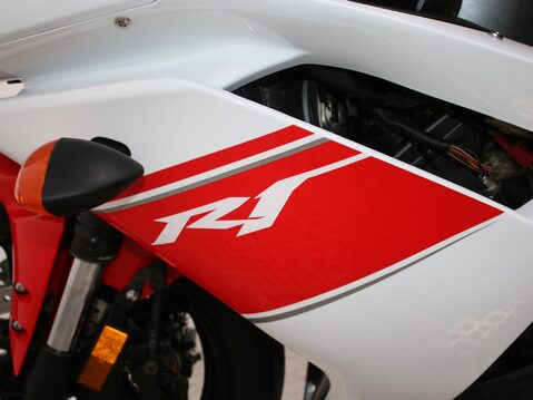 Yamaha R1 YZF R1 (07MY) 32