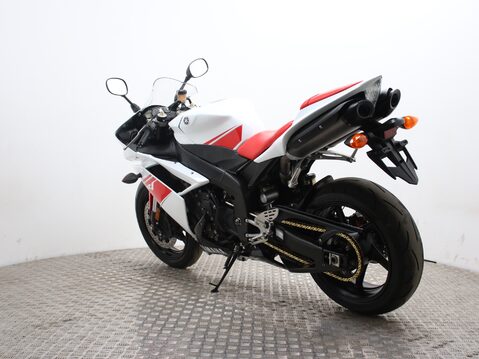 Yamaha R1 YZF R1 (07MY) 9