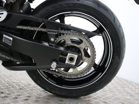 Yamaha R1 YZF R1 (10MY) 27