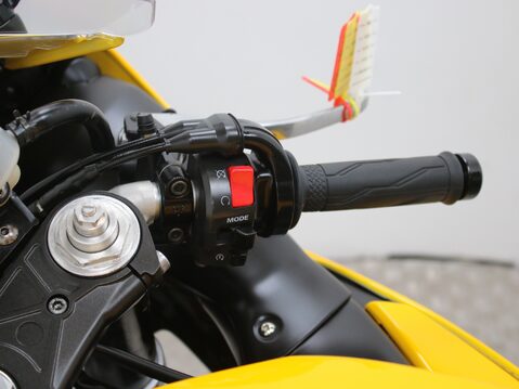 Yamaha R1 YZF R1 (10MY) 17