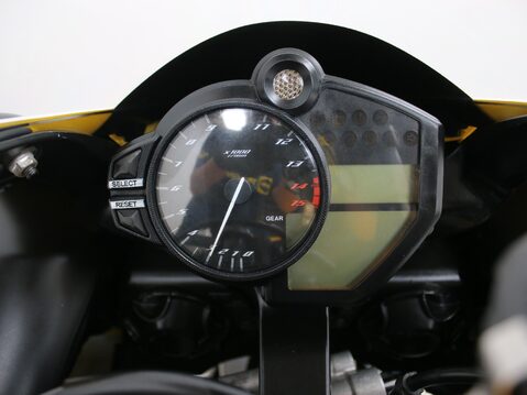 Yamaha R1 YZF R1 (10MY) 15