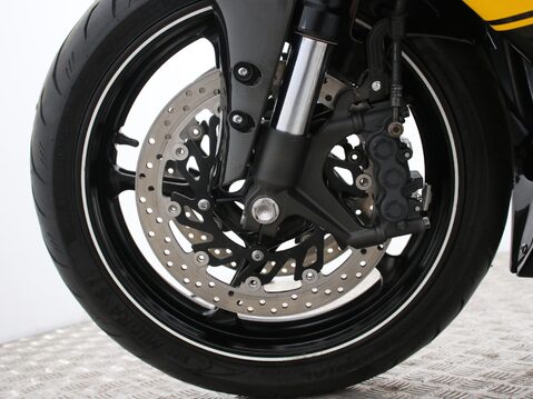 Yamaha R1 YZF R1 (10MY) 32