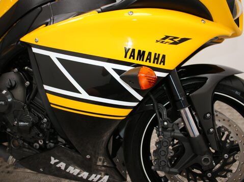 Yamaha R1 YZF R1 (10MY) 21