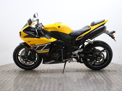 Yamaha R1 YZF R1 (10MY) 8