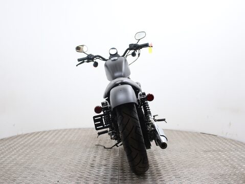 Harley-Davidson Sportster XL883N 11