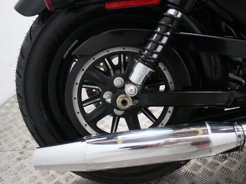 Harley-Davidson Sportster XL883N 22