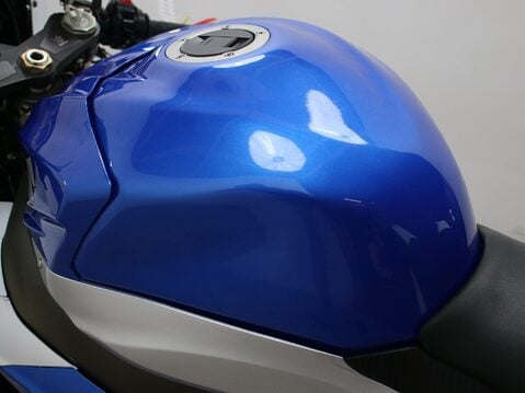 Suzuki GSX-R1000 GSX-R1000 L1 27