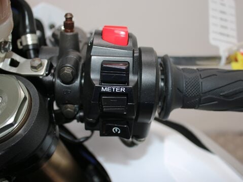 Suzuki GSX-R1000 GSX-R1000 L1 17