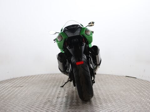 Kawasaki ZZR1400 ZX-14R 11
