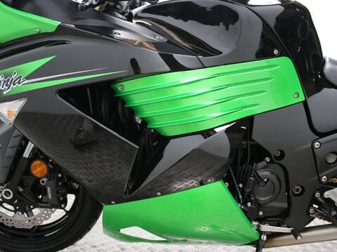 Kawasaki ZZR1400 ZX-14R 32