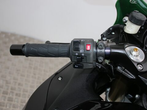 Kawasaki ZZR1400 ZX-14R 36