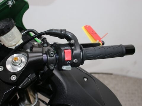 Kawasaki ZZR1400 ZX-14R 17