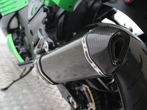 Kawasaki ZZR1400 ZX-14R 29