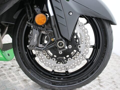 Kawasaki ZZR1400 ZX-14R 20