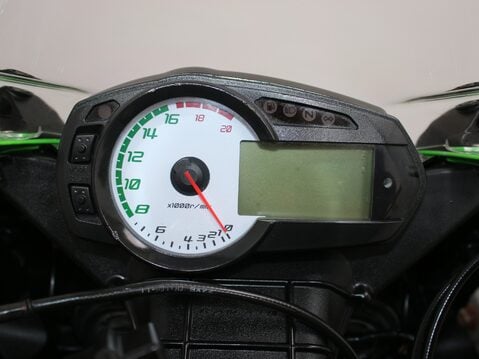 Kawasaki ZX-6R ZX600RAF 15