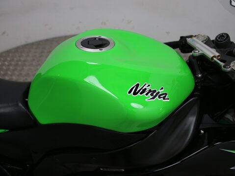 Kawasaki ZX-6R ZX600RAF 23