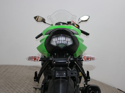 Kawasaki ZX-6R ZX600RAF 27