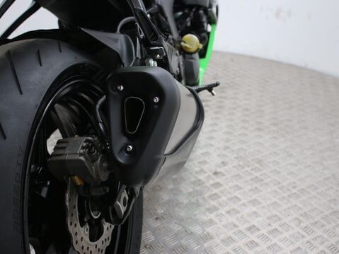 Kawasaki ZX-6R ZX600RAF 25