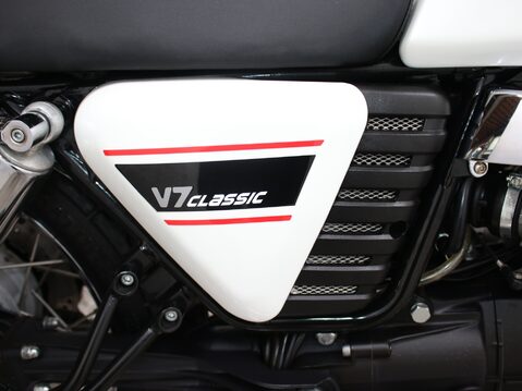 Moto Guzzi V7 V7 CLASSIC 23