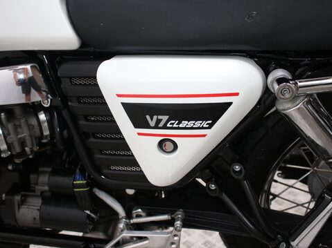 Moto Guzzi V7 V7 CLASSIC 31