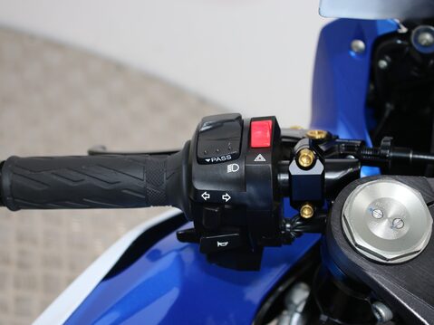 Suzuki GSX-R1000 GSX-R1000 L4 32