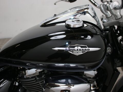 Suzuki Intruder 800 VL800 L1 20