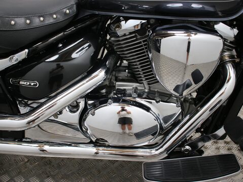 Suzuki Intruder 800 VL800 L1 21
