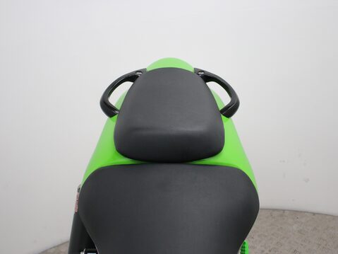 Kawasaki ZX-9R ZX 900 E1 36