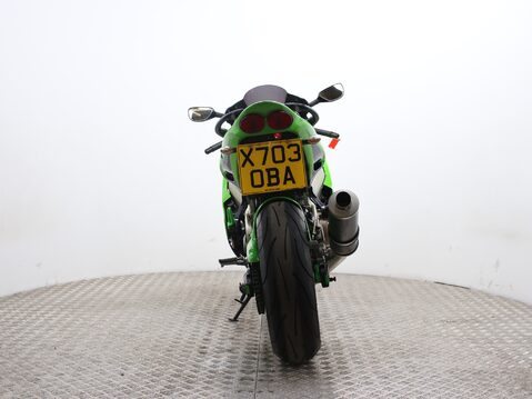 Kawasaki ZX-9R ZX 900 E1 11